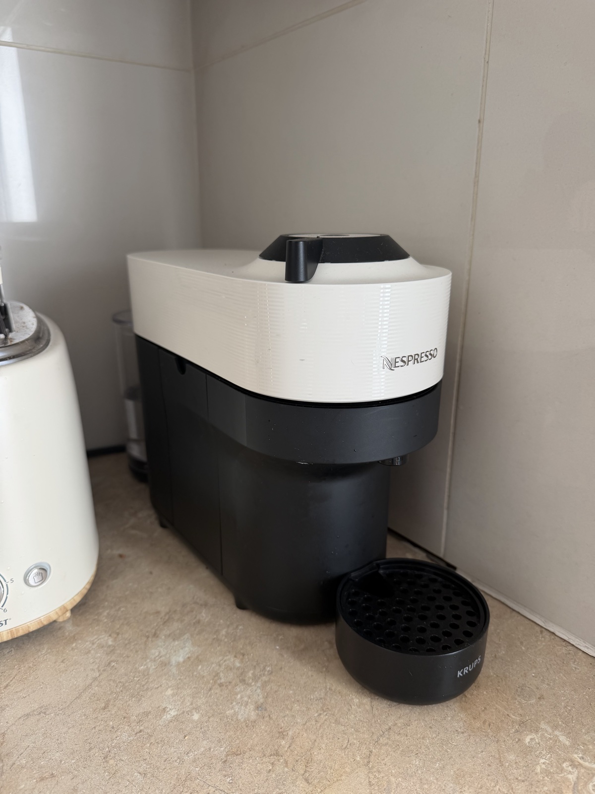Nespresso coffe machine