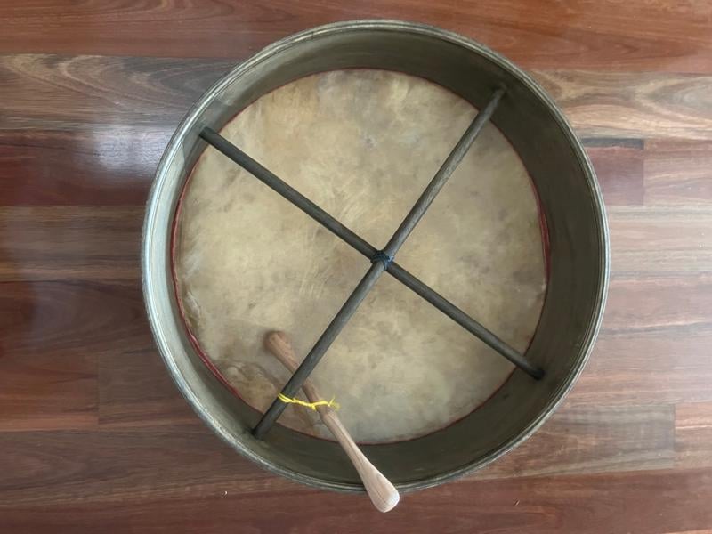Bodhrán 15" with tipper