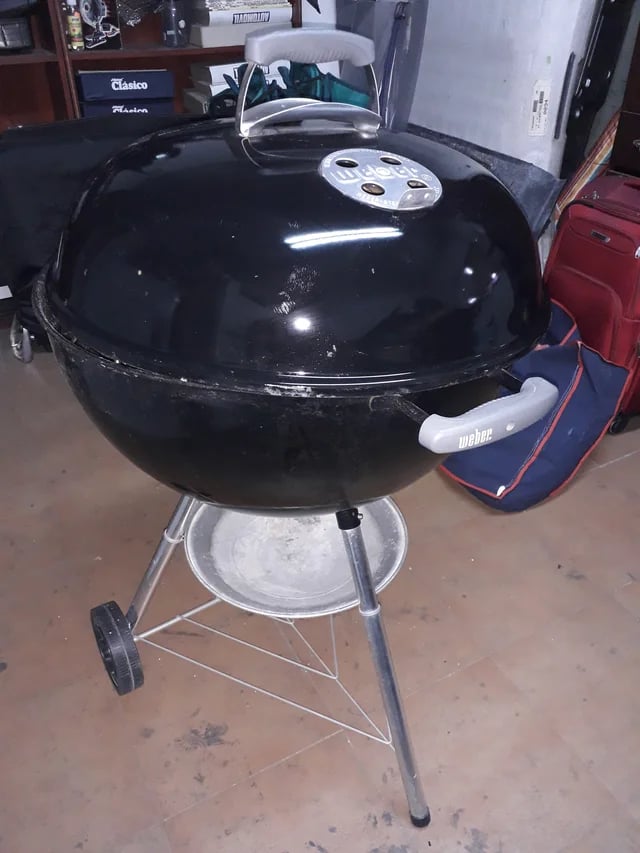 Weber Kettle charcoal BBQ 57cm