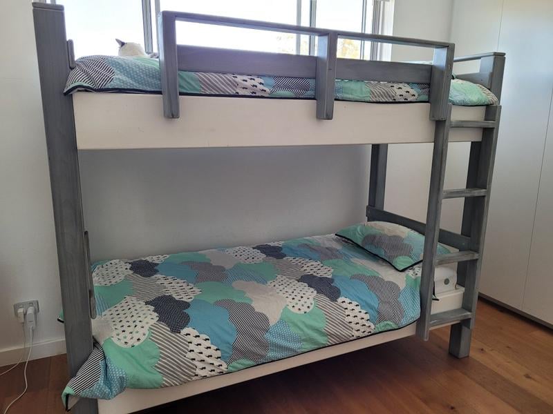 Kids pine bunk bed, dismantled