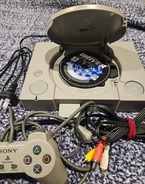 Retro gaming lot (SNES + N64 + 8 games)