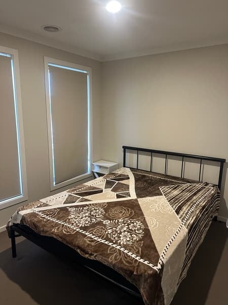 Room in family home, Douglas