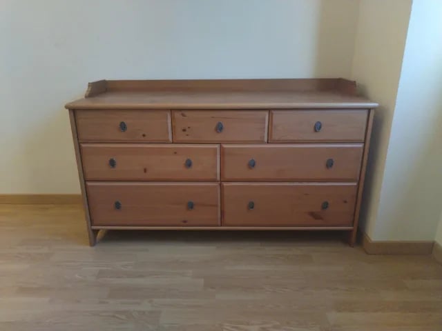 Solid pine dresser, 6 drawers