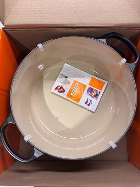 Le Creuset casserole 24cm