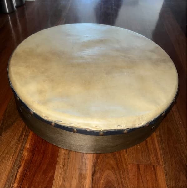 Bodhrán 15" with tipper