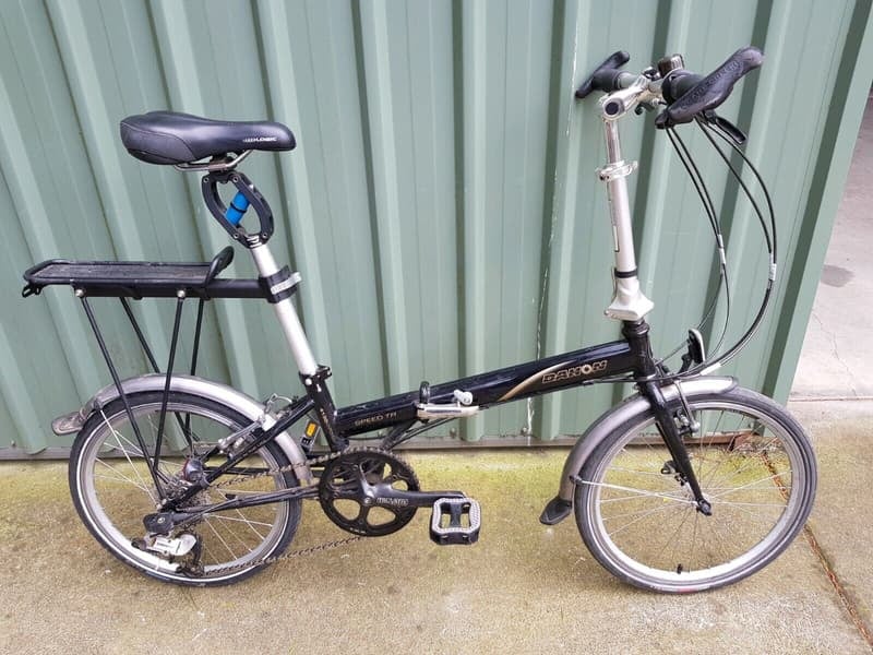 Giant hybrid bike, medium frame
